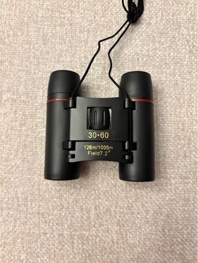Compact Binoculars 30-60 126m/1000m Field 7.2 Adjustable With Case & Lens Cloth